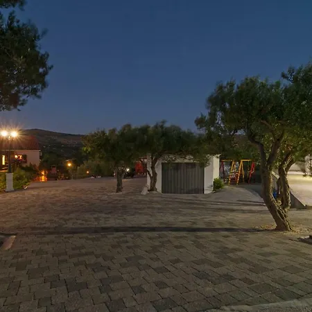 Villa Bravura Milna (Brac)